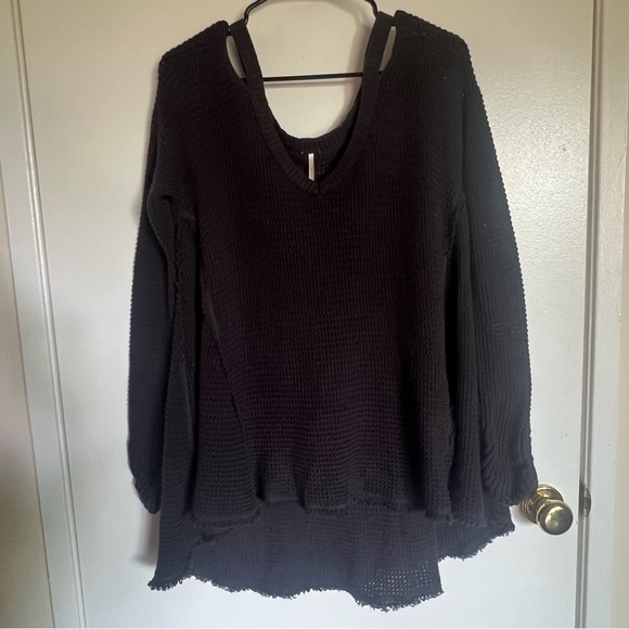 NWOT Free People Cold Shoulder Sweater Size Small - Picture 2 of 9